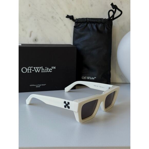 NEW Off White Oregon White Unisex Sunglasses - Picture 3 of 6